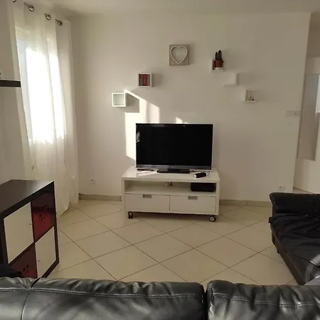 Maison Dans Quartier Residentiel Σπίτι διακοπών *