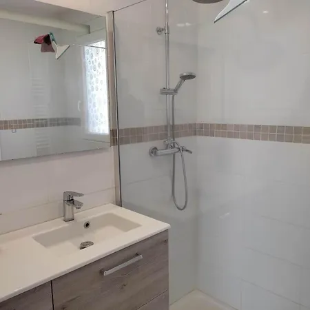 Maison Dans Quartier Residentiel Vakantiehuis Givray